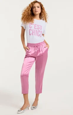 Cest Chic Tee