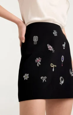 Heatset Brooches Embellished Doris Skirt