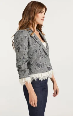 Hilla Blazer