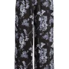 Phoebe Pant